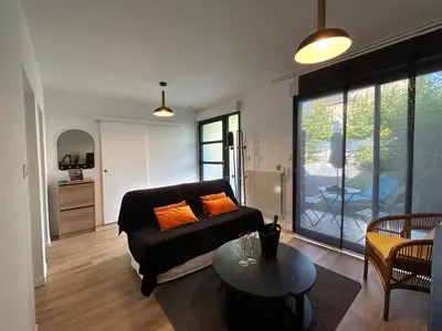 Coin salon dans l'établissement Gîte des Coteaux Sézannais