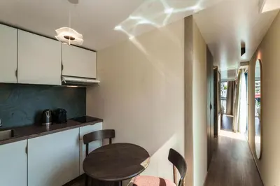Cuisine ou kitchenette dans l'établissement L'Escale Royale La Ferté-sous-Jouarre Marne Meaux
