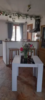 Cuisine ou kitchenette dans l'établissement Chez Madeleine