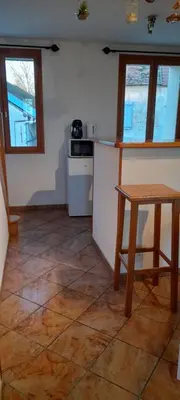 Cuisine ou kitchenette dans l'établissement Chez Madeleine