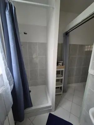 Salle de bains dans l'établissement Siloë
