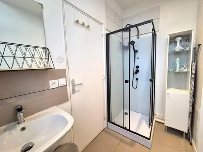 Salle de bains dans l'établissement Rome - Tout proche de la Cathédrale de Reims