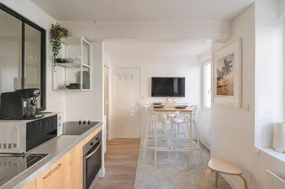 Cuisine ou kitchenette dans l'établissement Oscaria, centre Reims, plein pied