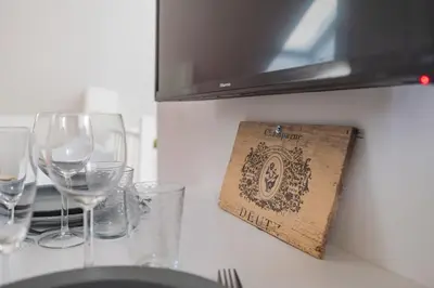Télévision ou salle de divertissement dans l'établissement CELIAN,centre Reims pour 4 pers