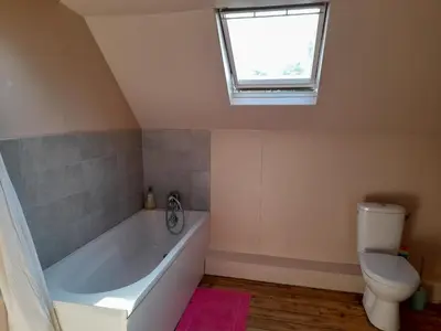 Salle de bains dans l'établissement Ferme clastres