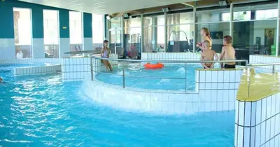Piscine de l'établissement Cottage entier 4 ou 6 personnes gîte 19 ou située à proximité
