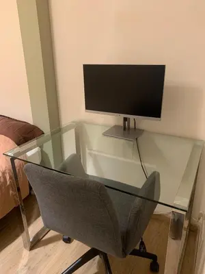 Télévision ou salle de divertissement dans l'établissement Spacious and central apartment