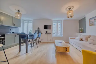 Cuisine ou kitchenette dans l'établissement Le Barbusse