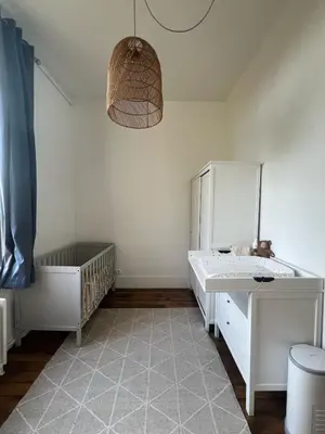 Un ou plusieurs lits dans un hébergement de l'établissement Le Manoir du Cèdre - 7 minutes from Pierrefonds