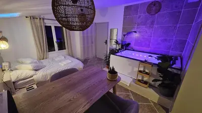 Cuisine ou kitchenette dans l'établissement La Suite Tilleul