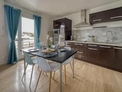 Cuisine ou kitchenette dans l'établissement Le Margnotin