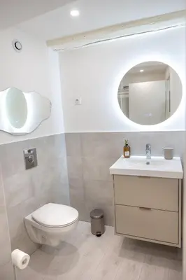 Salle de bains dans l'établissement Ô pied du château