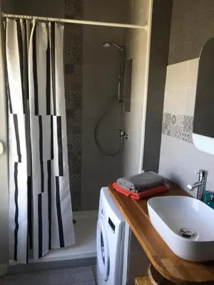 Salle de bains dans l'établissement Résidence Molière M4