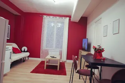 Coin salon dans l'établissement Château Rubis T2 hypercentre historique au pied du château