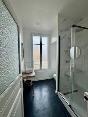 Salle de bains dans l'établissement La Pura Vida - à 2 minutes à pied de lAisne