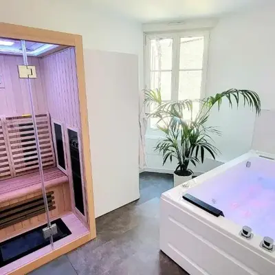 Appart SPA 80m2 avec terrasse balcon jacuzzi et sauna privatif en hyper centre Place Drouet d'Erlon