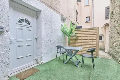 Terrasse ou espace extérieur de l'établissement Château Émeraude, T2 hypercentre, Terrasse, Charme et détente