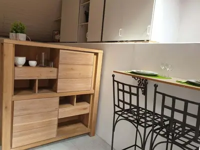 Plan de l'établissement Studio gare et commerces sur place