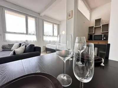 Coin salon dans l'établissement Un cocon paisible avec Balnéo proche centre ville