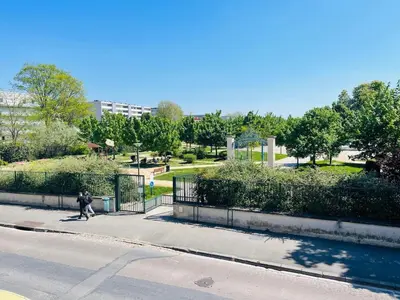 Plan de l'établissement Neufchatel superbe appartement 3 chambres
