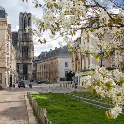 Appartement au pied de la Cathédrale - Reims Centre