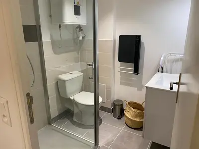 Salle de bains dans l'établissement Duruy G studio proche piscine et patinoire