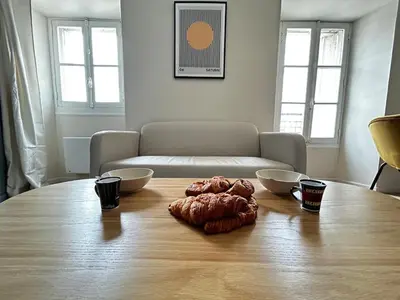 Coin salon dans l'établissement E5 Reton T2 chic et confortable au coeur d Epernay