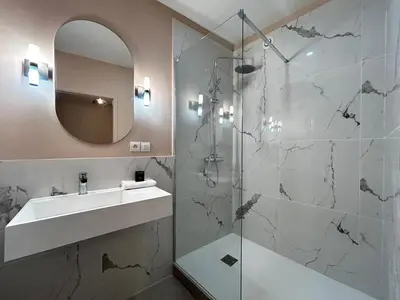 Salle de bains dans l'établissement E3 Reton T2 Design & Confort à 5min du Centre