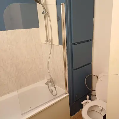Salle de bains dans l'établissement Little Verlaine