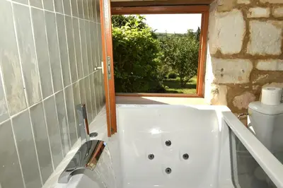 Salle de bains dans l'établissement Charmante maisonnette au calme