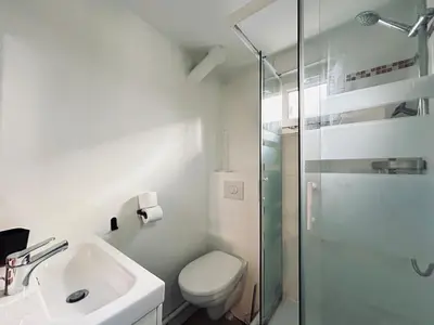 Salle de bains dans l'établissement Maison de charme Reims 8 chambres, 8 salle de bain