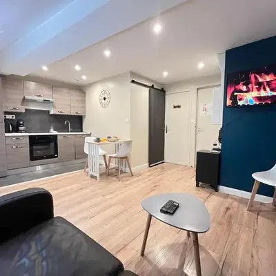 Danton confortable chaleureux proche centre-ville