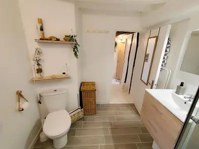Salle de bains dans l'établissement Maison au calme proche A4 Disney Petit déjeuner possible