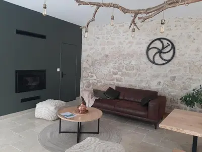 Coin salon dans l'établissement La Grange des Richebourgs