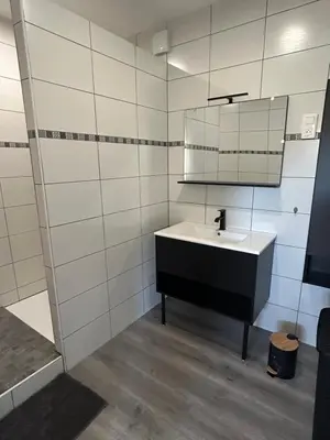 Salle de bains dans l'établissement Vendangeoir du gîte du clos pommier