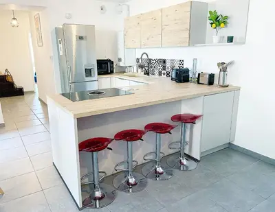 Cuisine ou kitchenette dans l'établissement Chez Pablo, maison avec jardin et parking privé