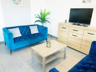 Télévision ou salle de divertissement dans l'établissement Chez Pablo, maison avec jardin et parking privé