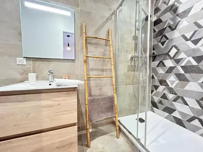 Salle de bains dans l'établissement Chamonix magnifique duplex avec terrasse au centre