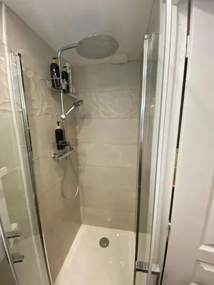 Salle de bains dans l'établissement Le Nid'Ophé Studio Cosy - Proche Disneyland Paris