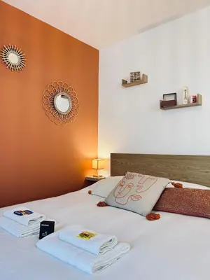 Un ou plusieurs lits dans un hébergement de l'établissement Chez Cath Studio neuf cosy proche centre-ville