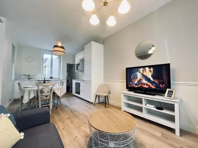 Télévision ou salle de divertissement dans l'établissement Marzilly maison cosy 3 chbrs avec suite parentale
