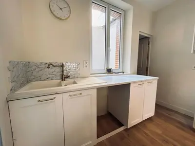 Cuisine ou kitchenette dans l'établissement Marzilly maison cosy 3 chbrs avec suite parentale