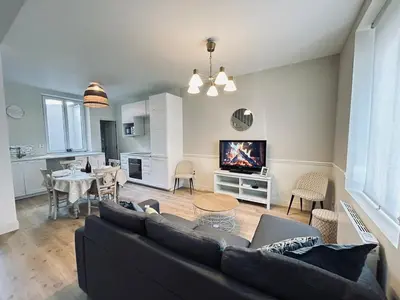 Cuisine ou kitchenette dans l'établissement Marzilly maison cosy 3 chbrs avec suite parentale