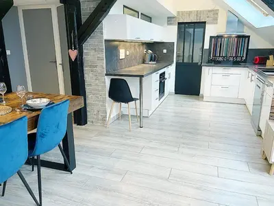 Cuisine ou kitchenette dans l'établissement Le Sweet Home, clim, parking privé, wifi