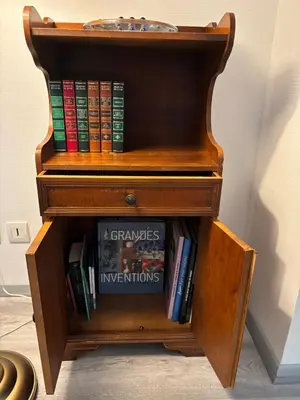 Bibliothèque dans l'appartement