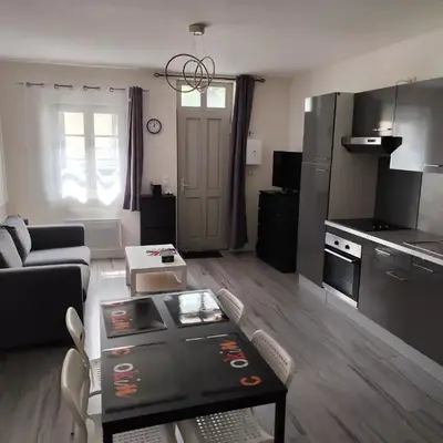 Studio meublé centre ville- gare Villers Cotterets
