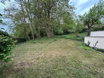 Jardin de l'établissement Le Gré d Argent grande maison au cœur des vignes