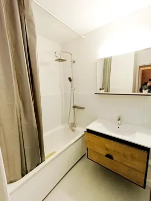 Salle de bains dans l'établissement Appartement 3 chambres à Sedan