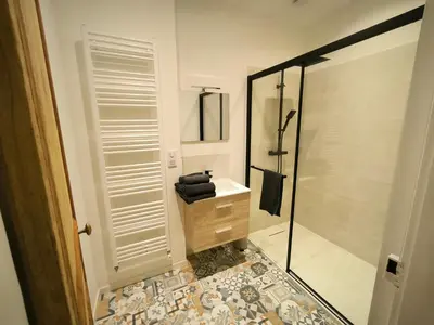 Salle de bains dans l'établissement Gîte Champagne Philippe Moutardier - Chambre Hotte