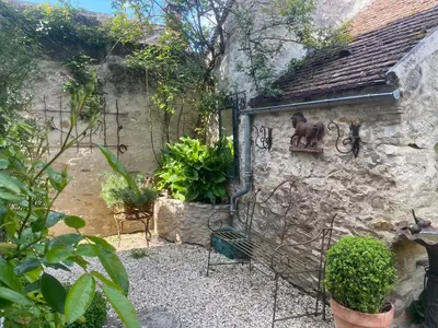Jardin de l'établissement Maison des Roses